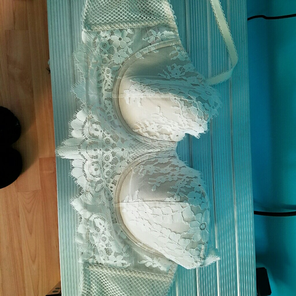 Bra - Picture 2 of 5